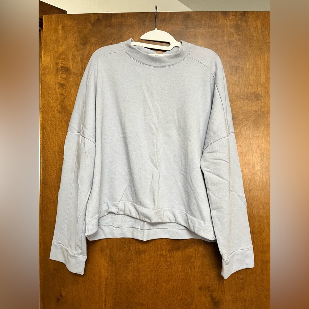 Fabletics blue crop long sleeve top